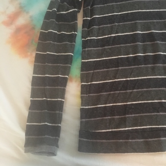 Women’s BDG striped sweater size medium - Picture 3 of 3